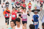 奔跑，绘就城市靓丽的风景——从北京马拉松看全民健身热潮 - 西安网