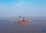 长江口二号古船成功打捞出水 - 西安网
