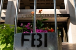 “监控帝国”又添“新锤”！美国FBI被曝滥用私人通信数据 - 西安网