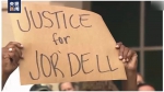 警察暴力执法致非裔少年死亡 美国奥罗拉市爆发抗议示威 - 西安网